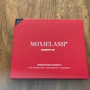 Brand new never been used. Moxie lash magnetic lashes. Three different pairs.
